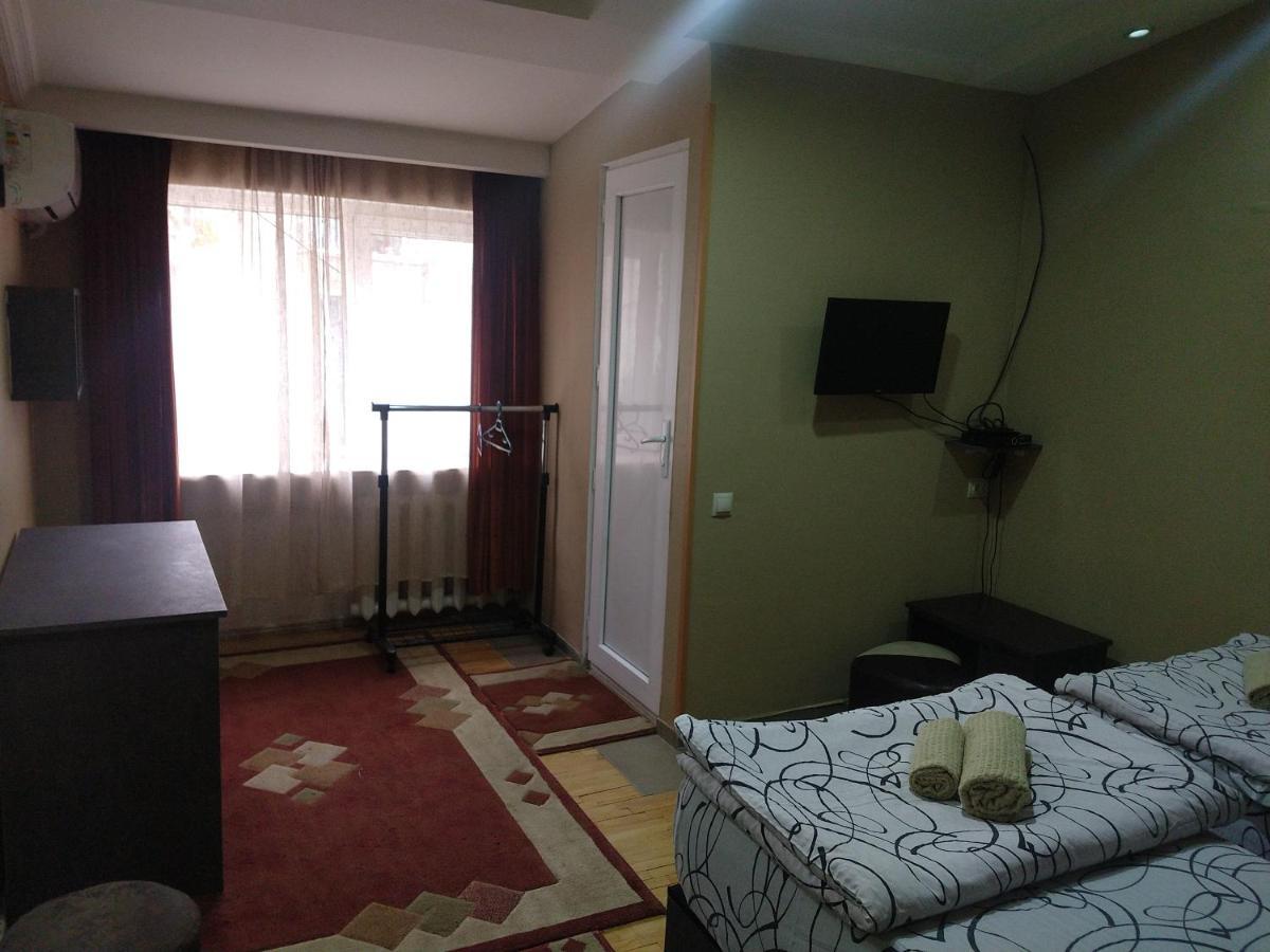 Hotel Bu Tbilisi Esterno foto