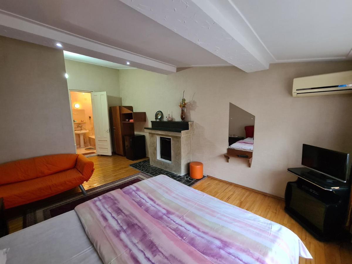 Hotel Bu Tbilisi Esterno foto
