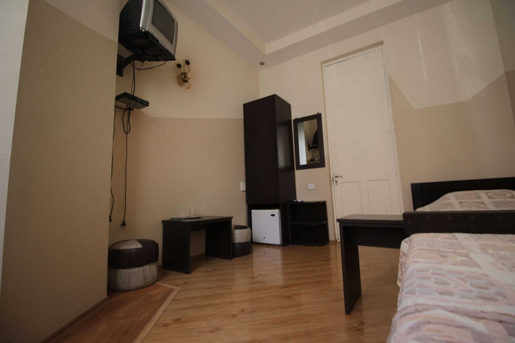 Hotel Bu Tbilisi Esterno foto